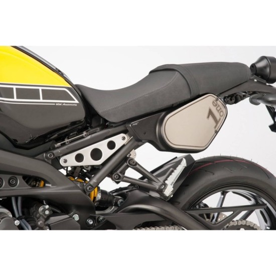 PUIG PANNELLI LATERALI RETRO YAMAHA XSR900 2016-2019 CARBON LOOK